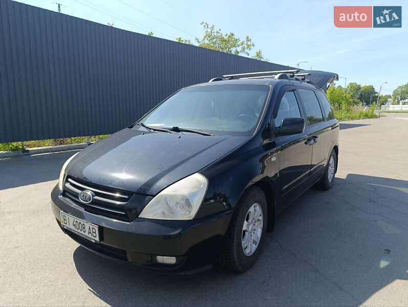 Минивэн Kia Carnival 2007 в Полтаве