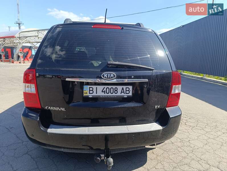 Минивэн Kia Carnival 2007 в Полтаве