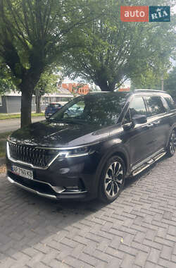 Минивэн Kia Carnival 2021 в 