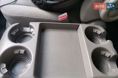 Мінівен Kia Carnival 2008 в 