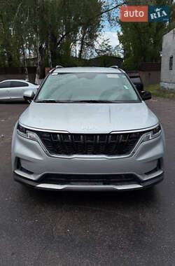 Мінівен Kia Carnival 2022 в 