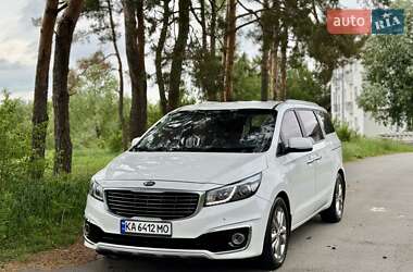 Минивэн Kia Carnival 2015 в Киеве