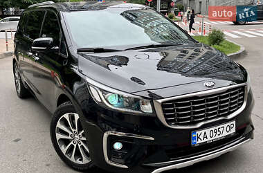 Минивэн Kia Carnival 2018 в Киеве