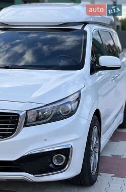Мінівен Kia Carnival 2017 в 
