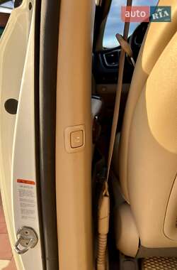 Мінівен Kia Carnival 2017 в 