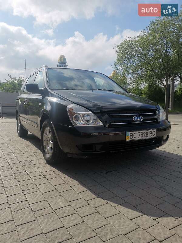 Мінівен Kia Carnival 2008 в 