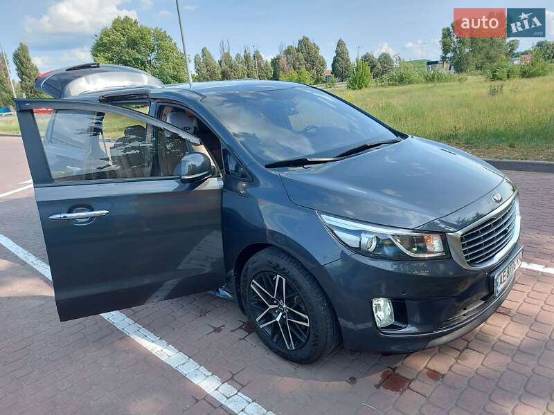 Минивэн Kia Carnival 2015 в Днепре фото 2 Минивэн Kia Carnival 2015 в Днепре