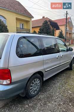 Минивэн Kia Carnival 2002 в 