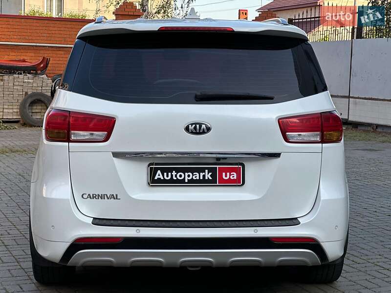 Мінівен Kia Carnival 2017 в Одесі