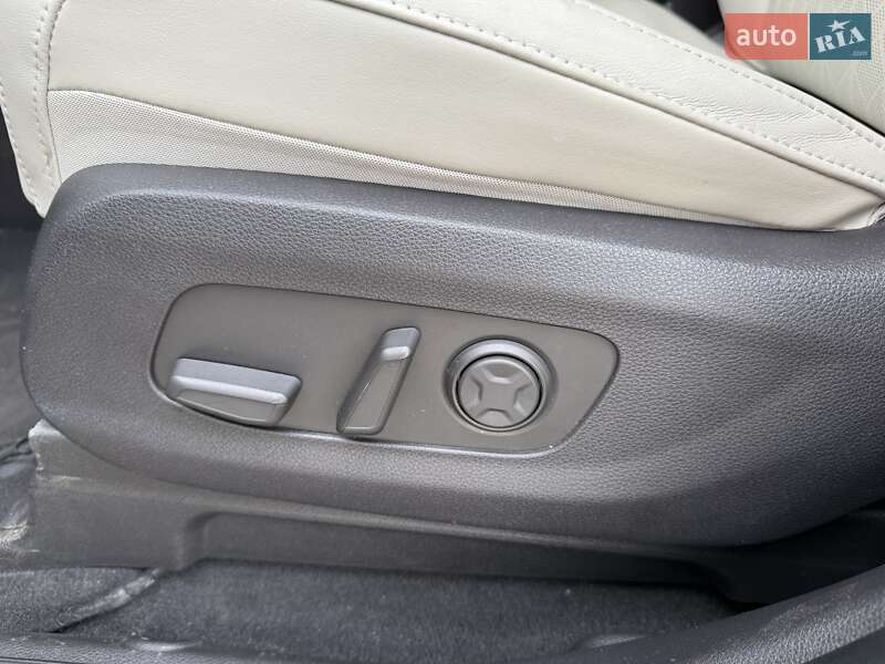 Минивэн Kia Carnival 2020 в Одессе