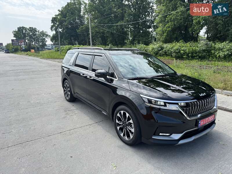 Минивэн Kia Carnival 2022 в Киеве