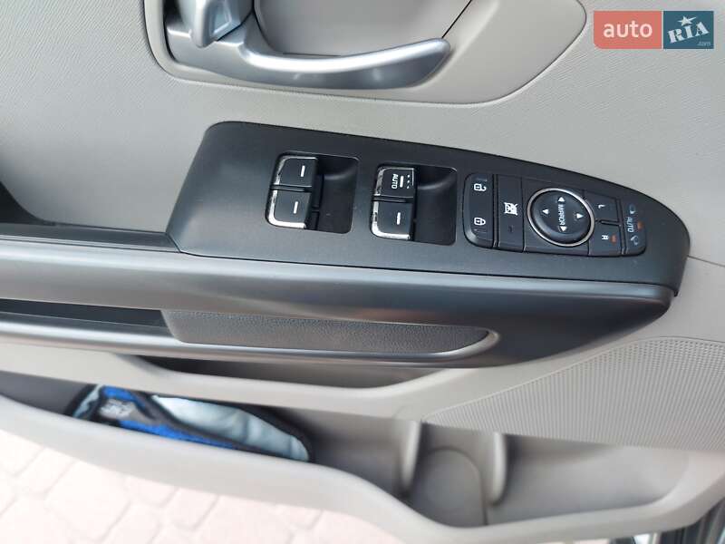 Минивэн Kia Carnival 2015 в Днепре фото 15 Минивэн Kia Carnival 2015 в Днепре