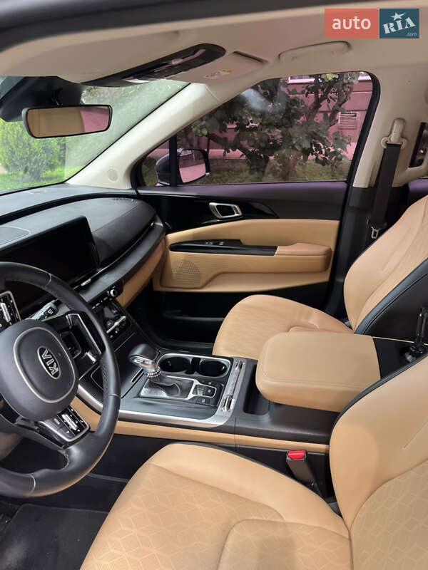 Минивэн Kia Carnival 2021 в Киеве