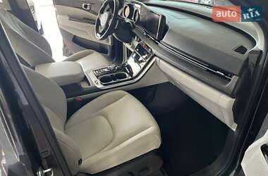 Минивэн Kia Carnival 2023 в 
