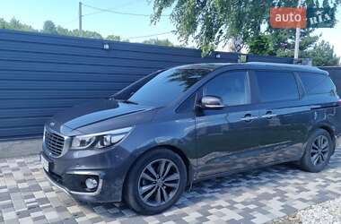 Мінівен Kia Carnival 2015 в Києві