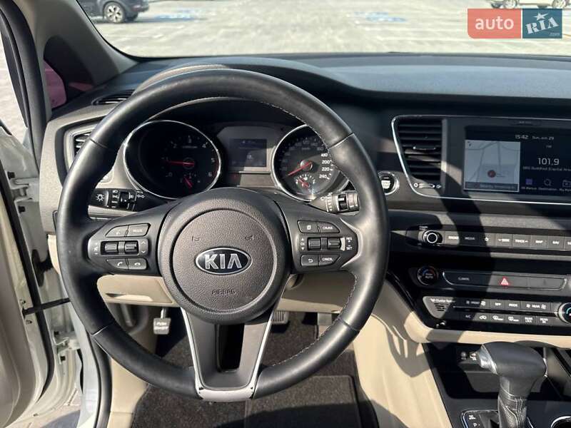 Минивэн Kia Carnival 2019 в Киеве фото 12 Минивэн Kia Carnival 2019 в Киеве