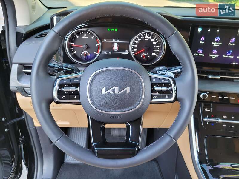 Мінівен Kia Carnival 2023 в Полтаві