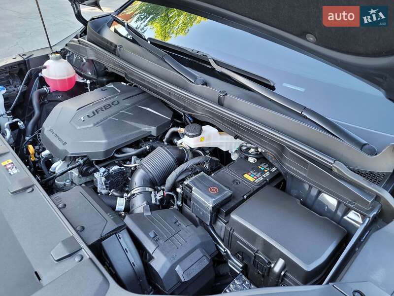 Мінівен Kia Carnival 2023 в Полтаві