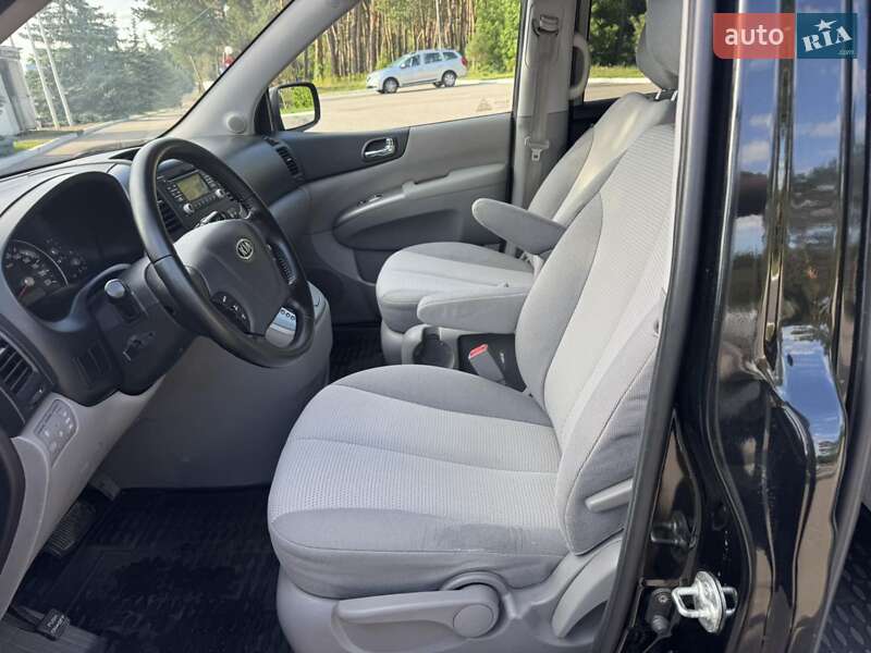 Мінівен Kia Carnival 2012 в Вінниці