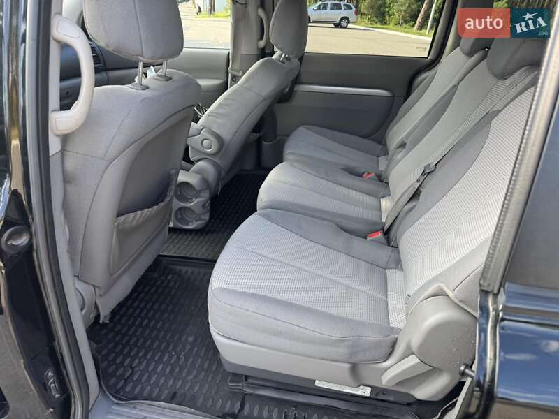 Мінівен Kia Carnival 2012 в Вінниці