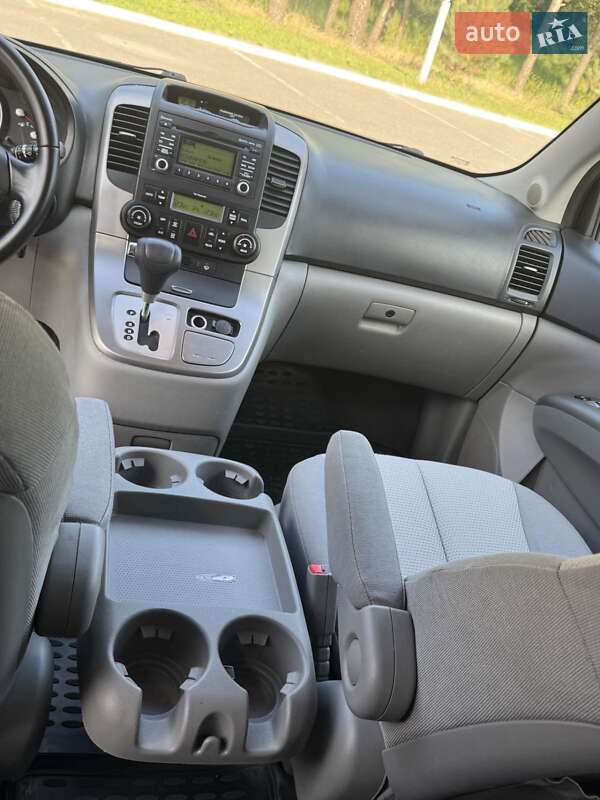 Мінівен Kia Carnival 2012 в Вінниці