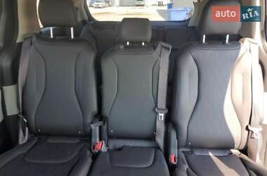 Минивэн Kia Carnival 2023 в 