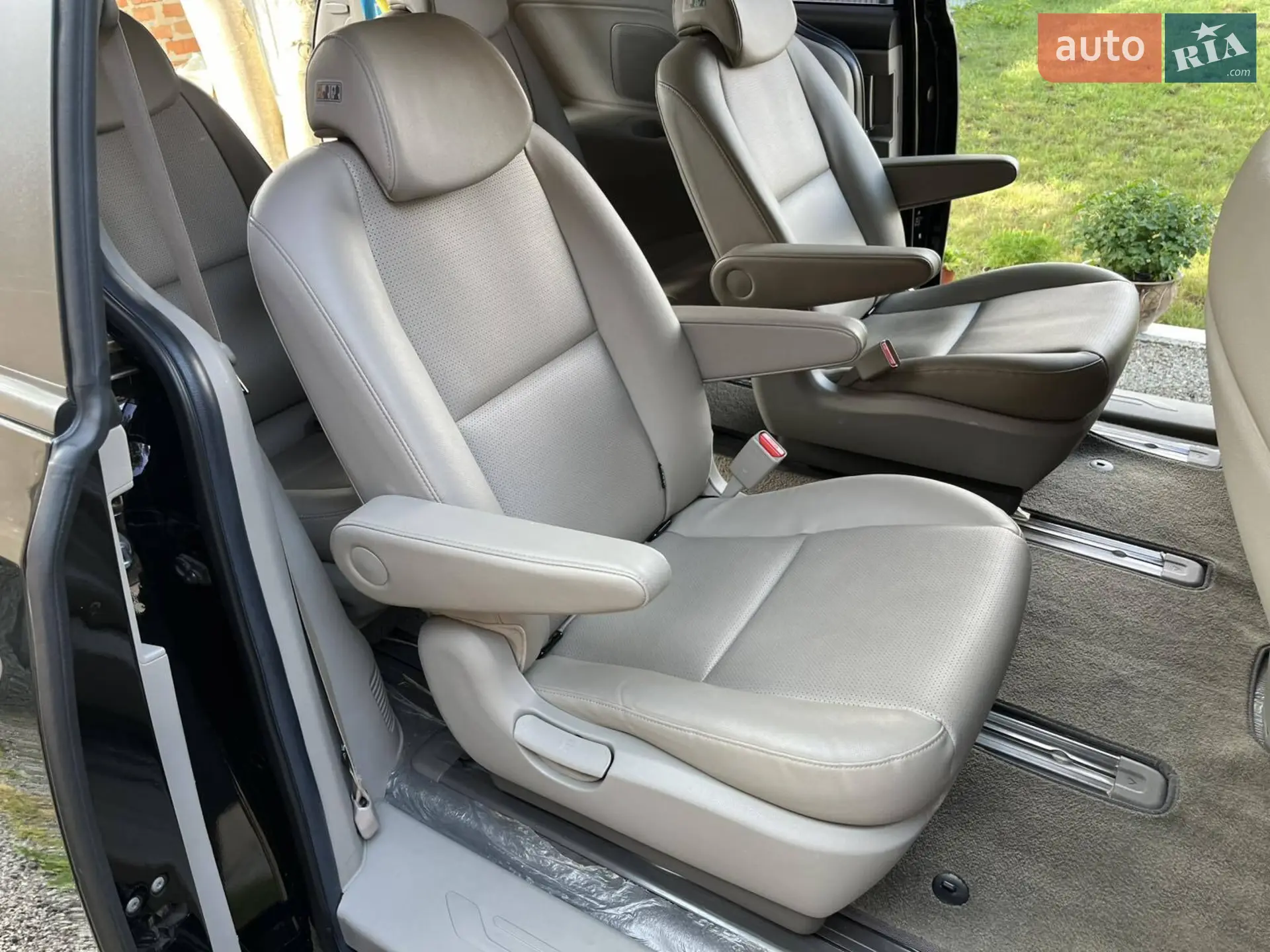 2019 Kia Carnival - мініатюра 23