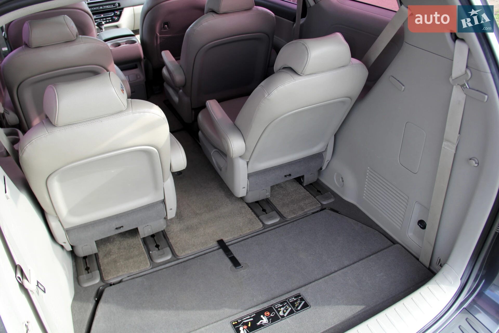 2015 Kia Carnival - мініатюра 14