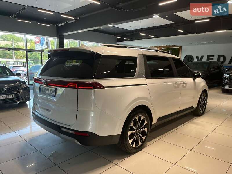 Мінівен Kia Carnival 2021 в Одесі