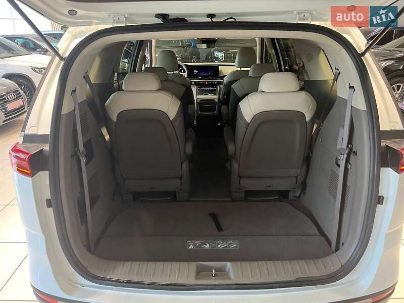 Мінівен Kia Carnival 2021 в Одесі