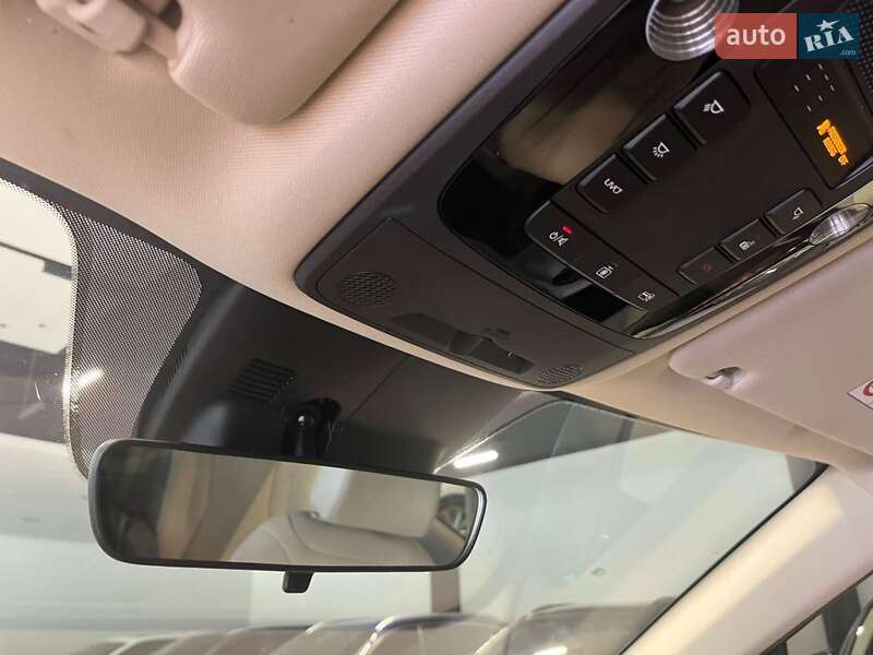 Мінівен Kia Carnival 2021 в Одесі