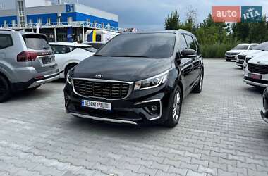 Мінівен Kia Carnival 2018 в Києві