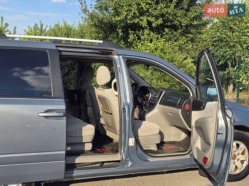 Минивэн Kia Carnival 2008 в Хмельницком