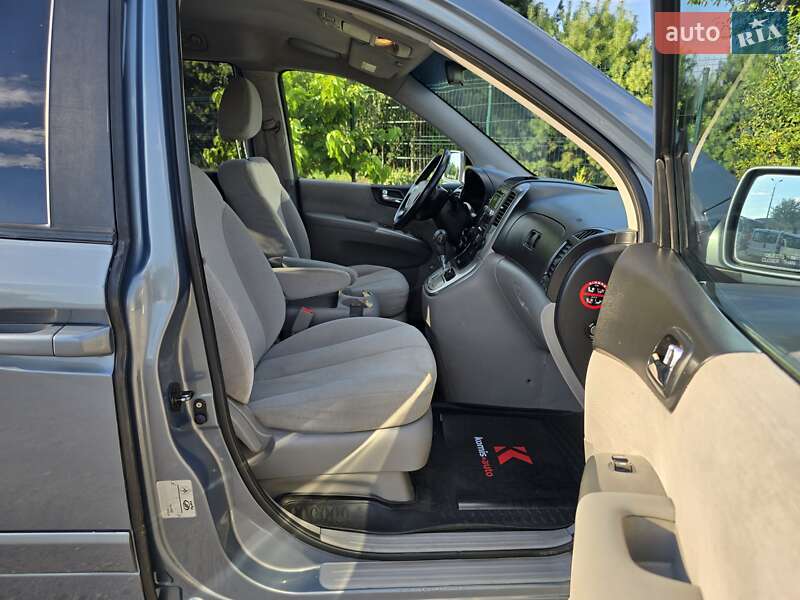 Минивэн Kia Carnival 2008 в Хмельницком