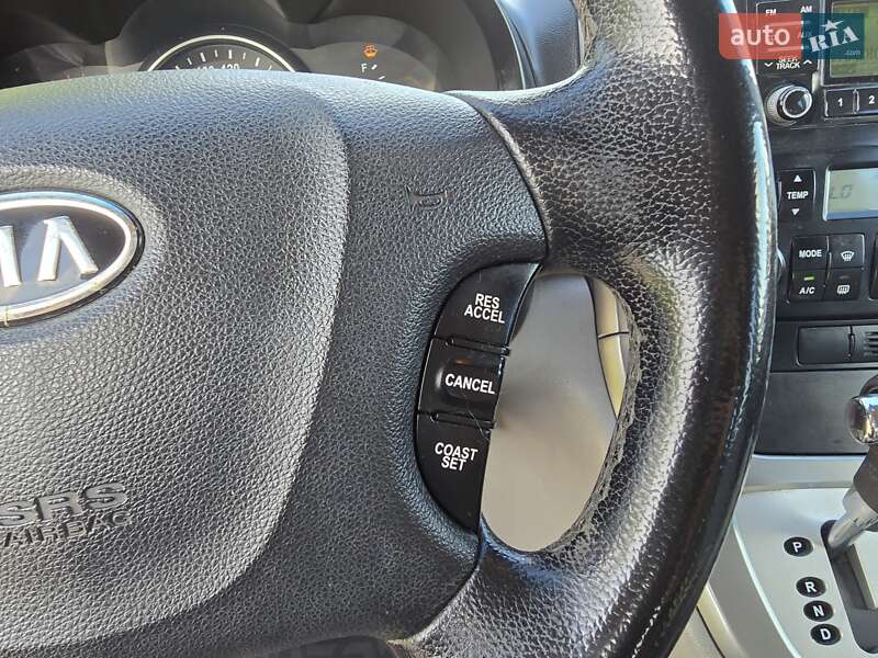 Минивэн Kia Carnival 2008 в Хмельницком