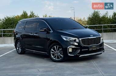 Минивэн Kia Carnival 2019 в Киеве
