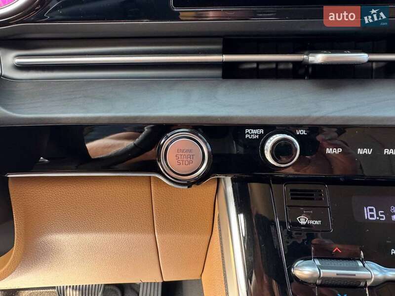 Минивэн Kia Carnival 2021 в Киеве