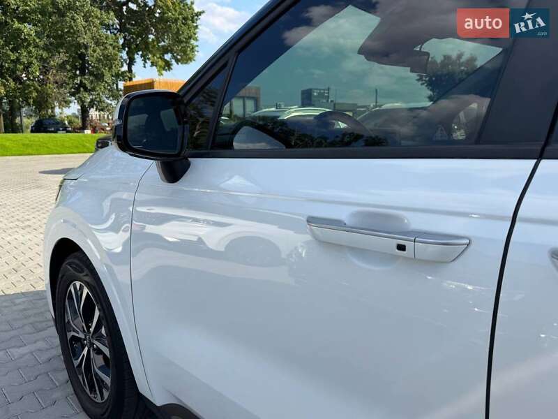 Мінівен Kia Carnival 2021 в Києві фото 8 Мінівен Kia Carnival 2021 в Києві