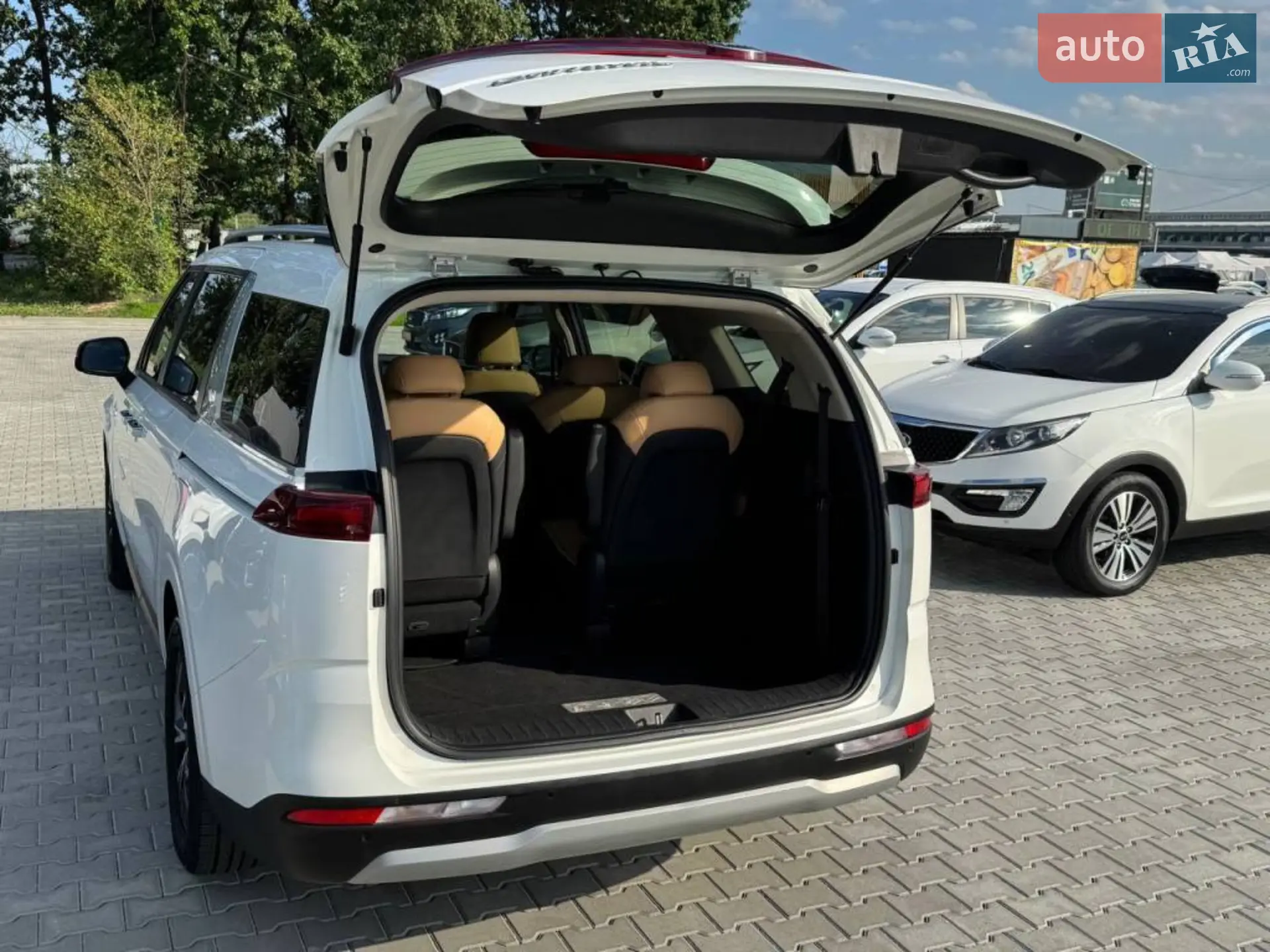 2021 Kia Carnival - мініатюра 11