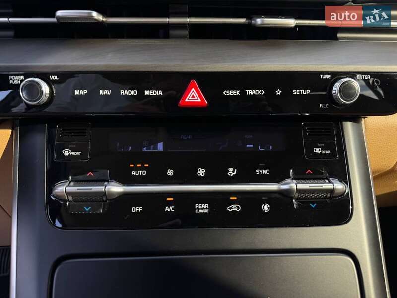 Мінівен Kia Carnival 2021 в Києві фото 20 Мінівен Kia Carnival 2021 в Києві