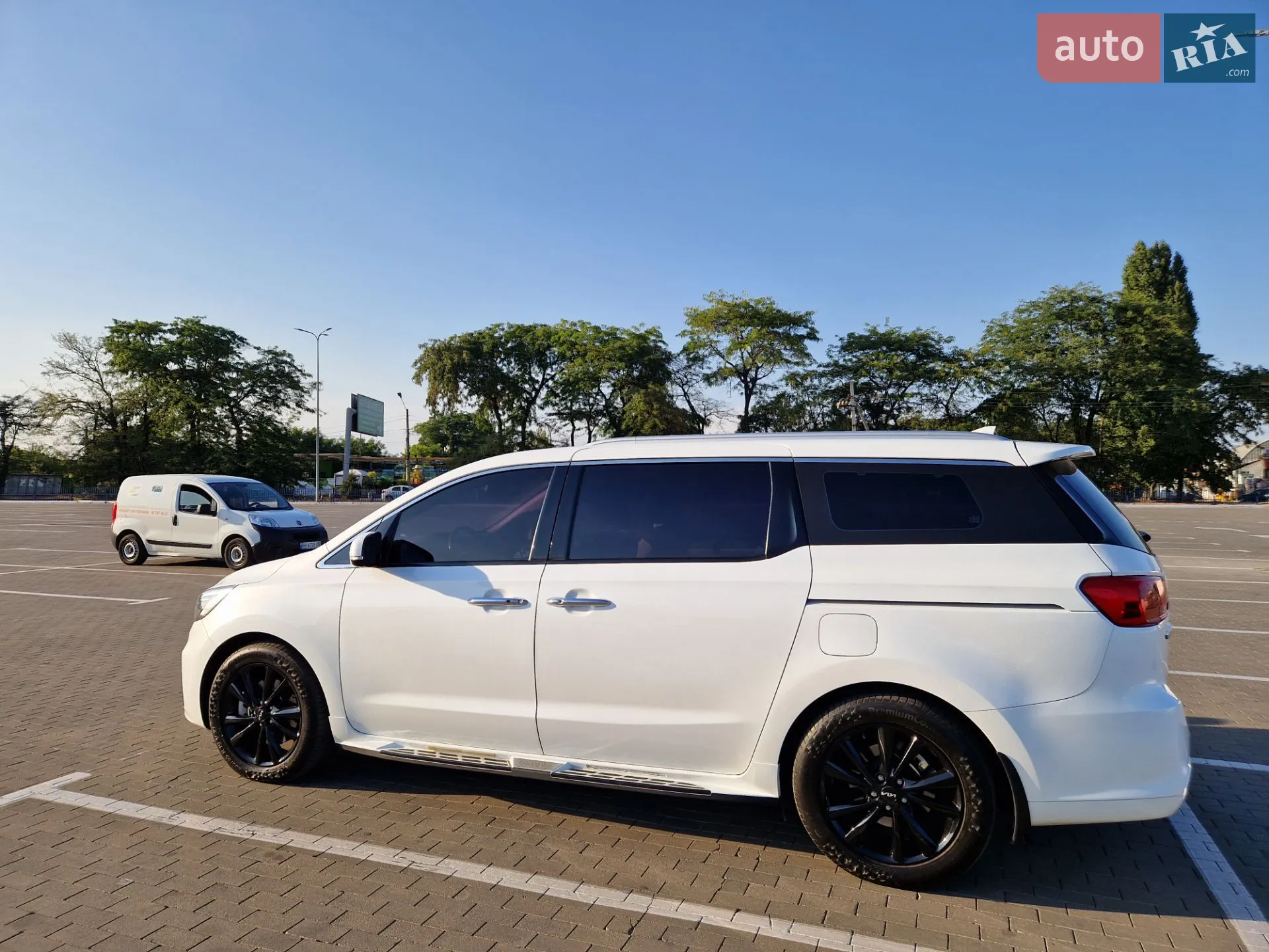 2018 Kia Carnival - мініатюра 3