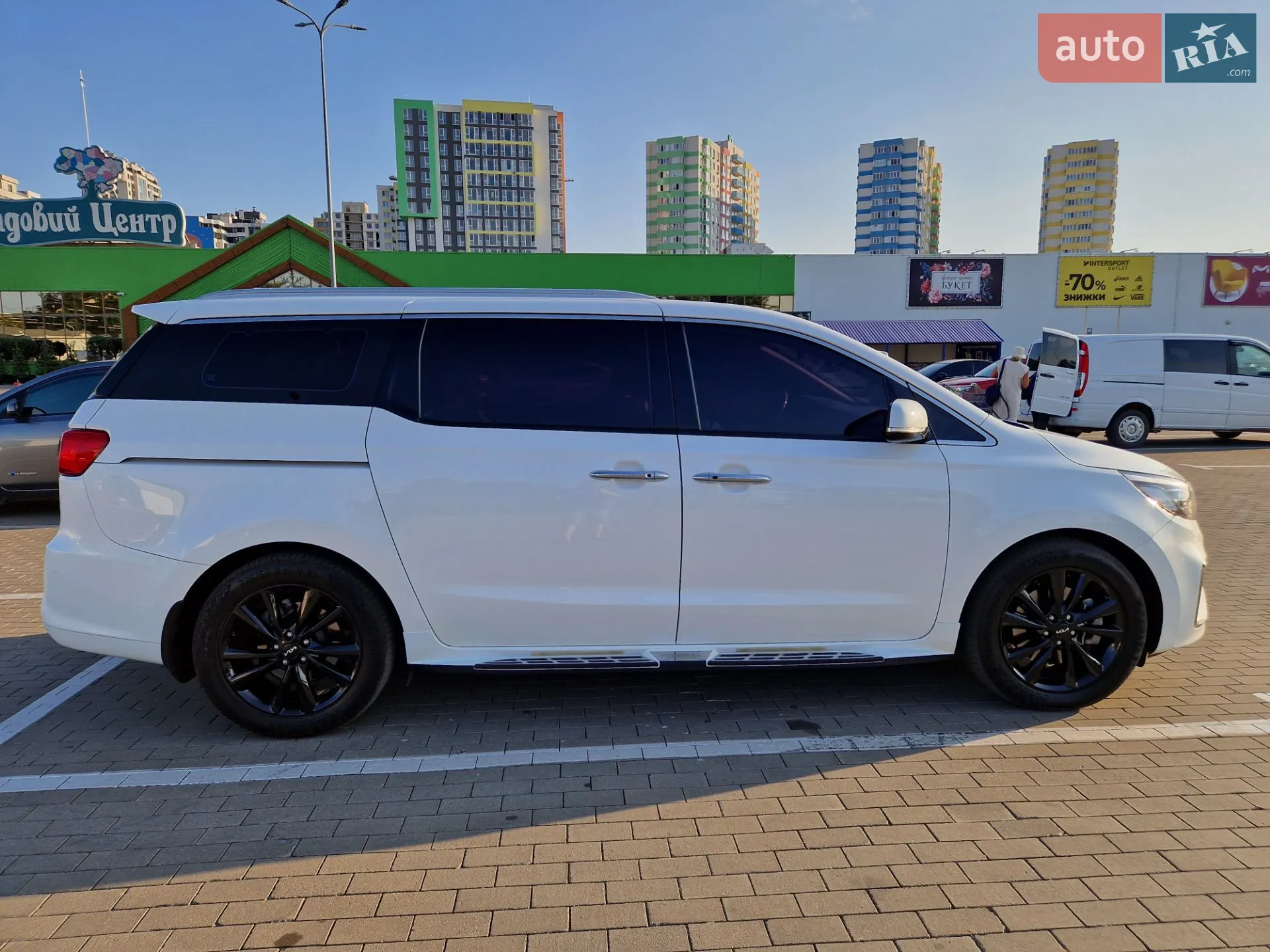 2018 Kia Carnival - мініатюра 15