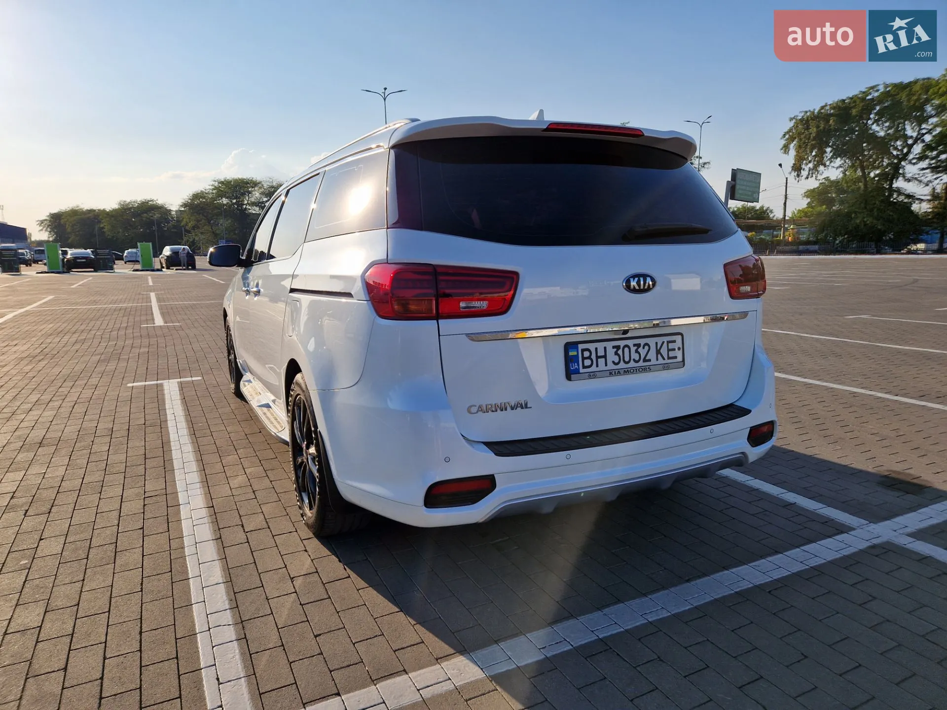 2018 Kia Carnival - мініатюра 18