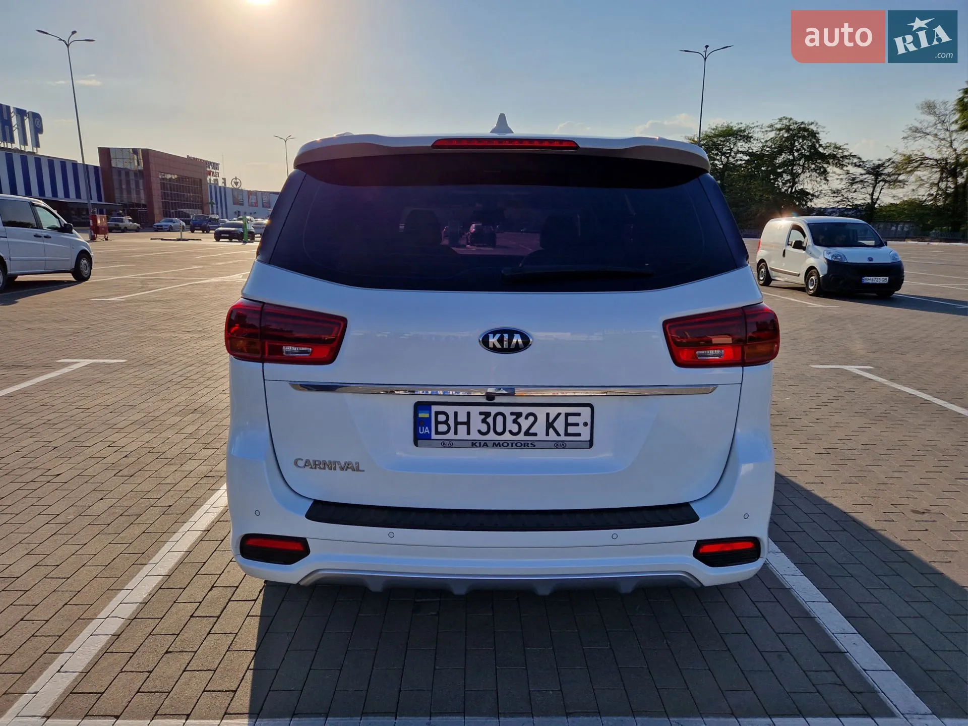 2018 Kia Carnival - мініатюра 19