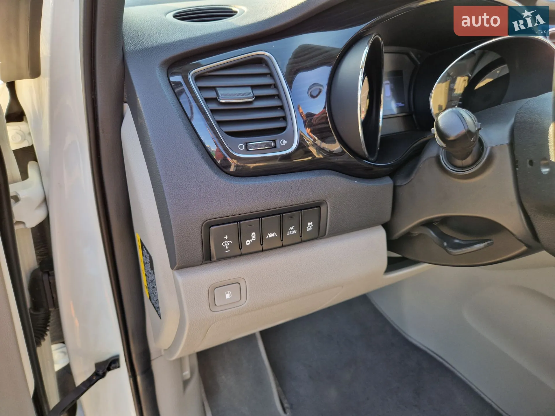 2018 Kia Carnival - мініатюра 25