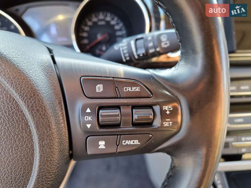 Минивэн Kia Carnival 2018 в Одессе