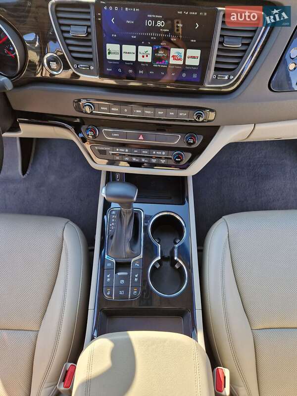 Минивэн Kia Carnival 2018 в Одессе