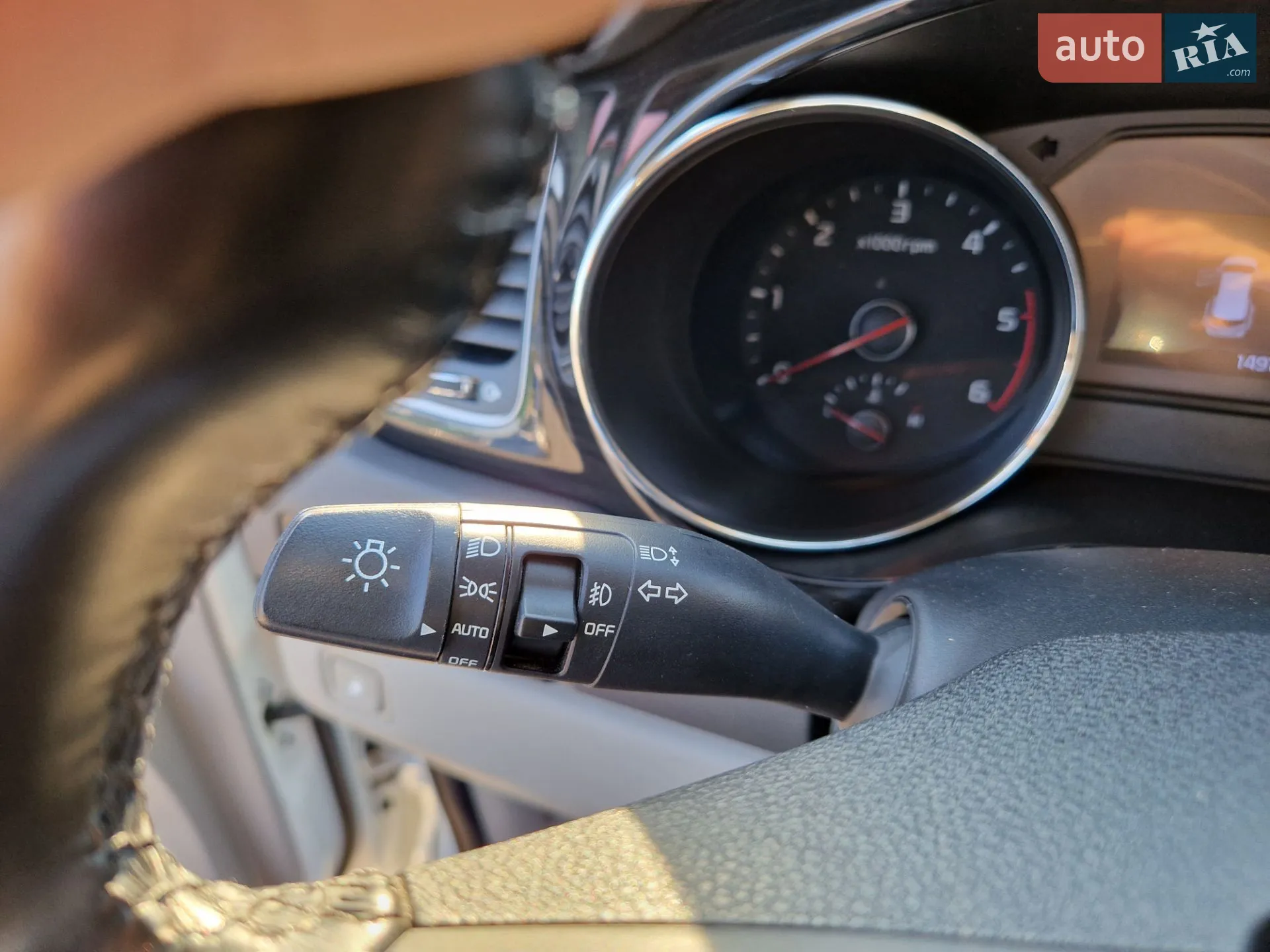 2018 Kia Carnival - мініатюра 34