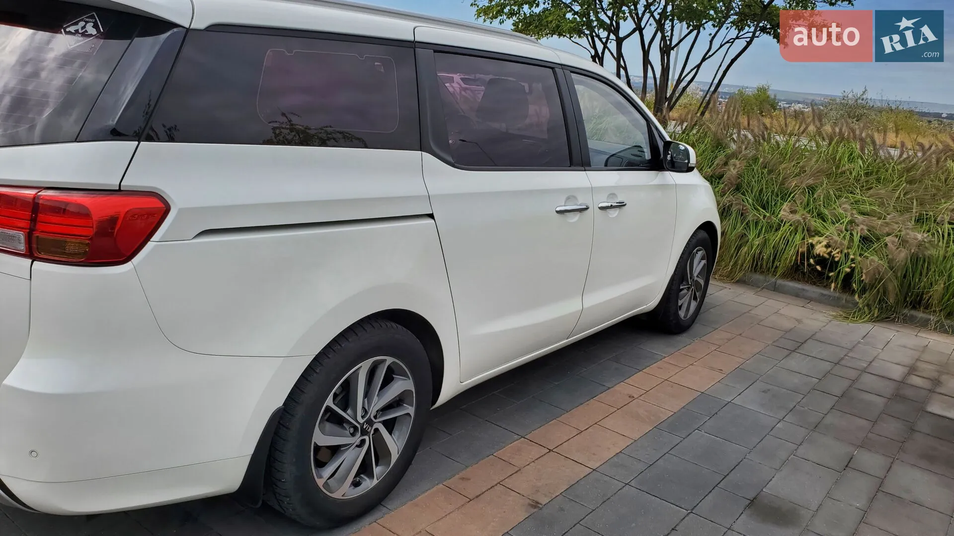 2015 Kia Carnival - мініатюра 12