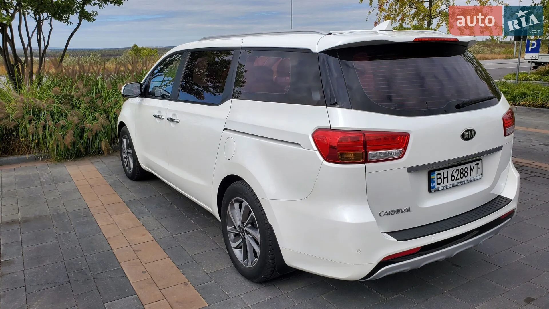 2015 Kia Carnival - мініатюра 4